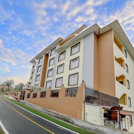 Banari Regency By Summit Hotel Namchi Buitenkant foto