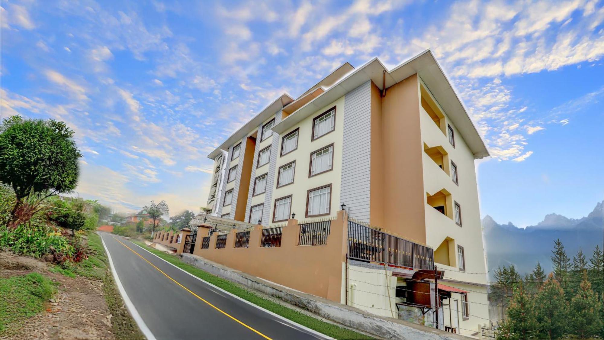 Banari Regency By Summit Hotel Namchi Buitenkant foto