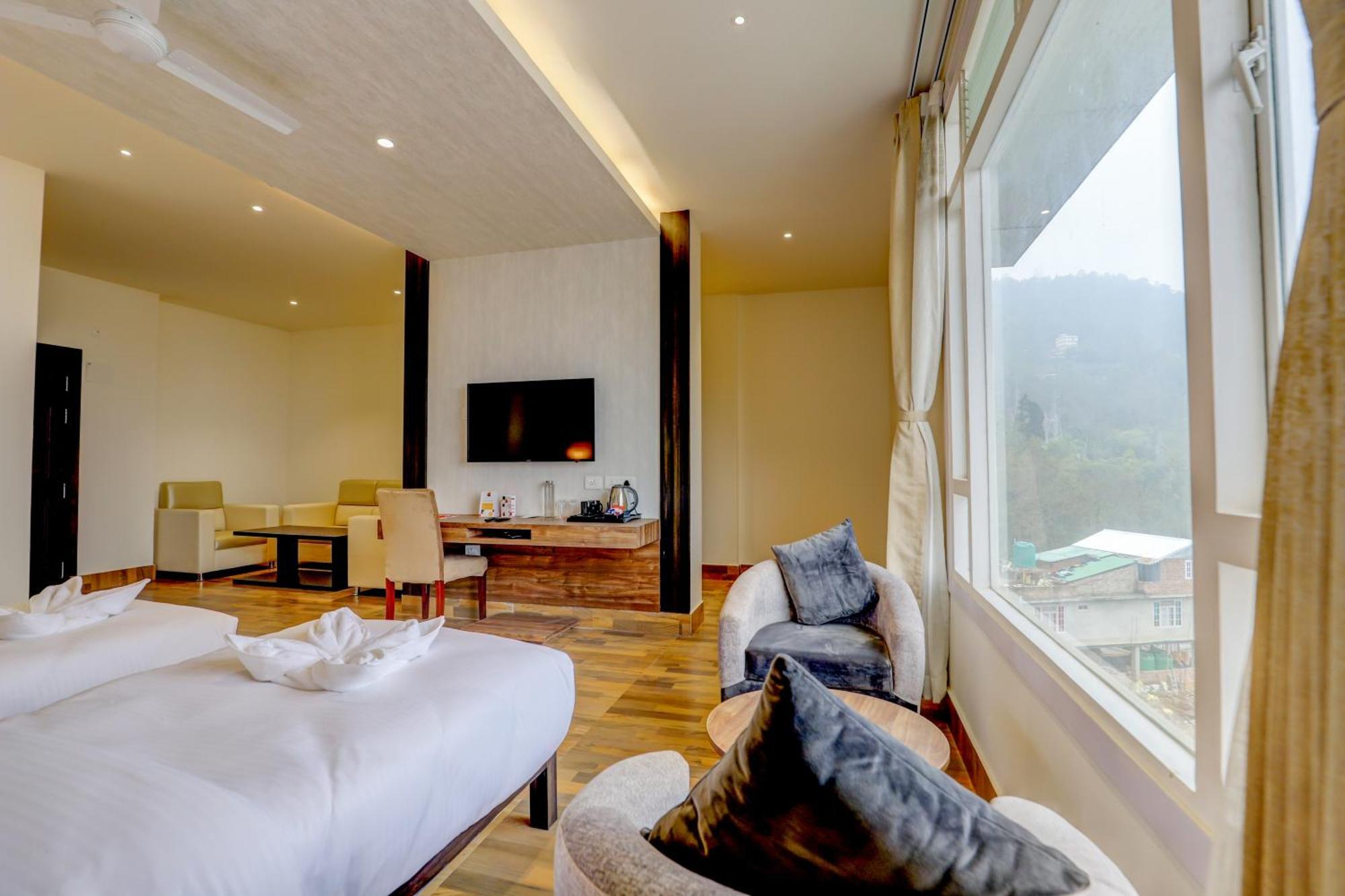 Banari Regency By Summit Hotel Namchi Buitenkant foto